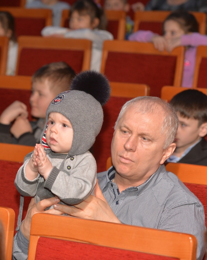 Артистам ООО "Газпром трансгаз Ставрополь" аплодируют самые маленькие зрители