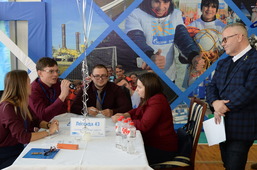 Алексей Блинов общается с командой ООО "Газпром трансгаз Самара"