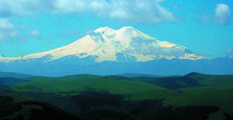 Самая высокая вершина Европы — гора Эльбрус