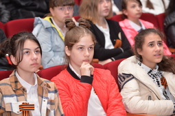 Школьники из 23 школ Ставрополья стали участниками патриотической акции. Фото Андрея Тыльчака