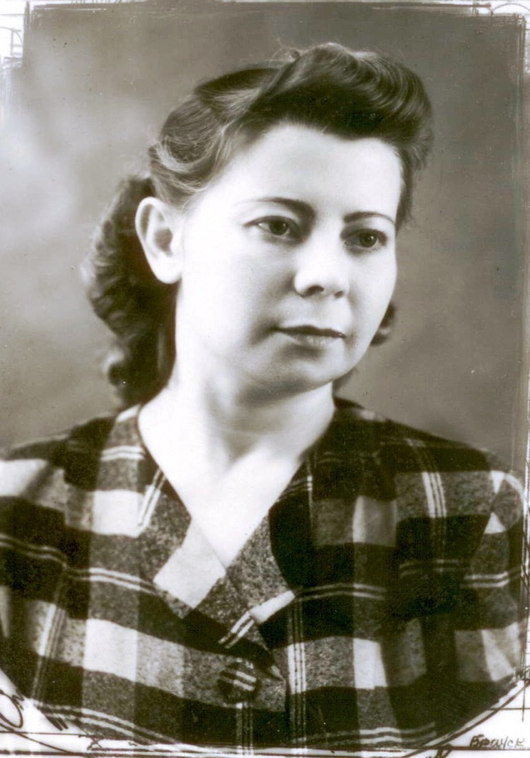 Роза Захаровна Харченко, 1952 год