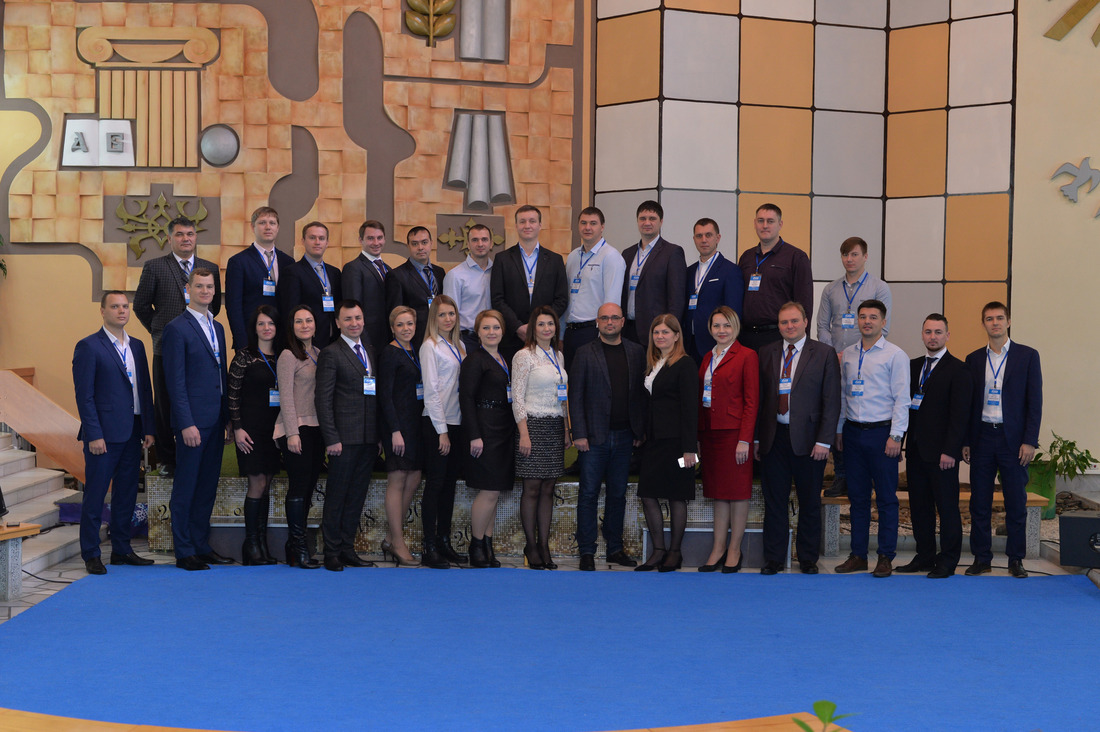 Организаторы и участники семинара-совещания перспективных молодых работников ООО "Газпром трансгаз Ставрополь"