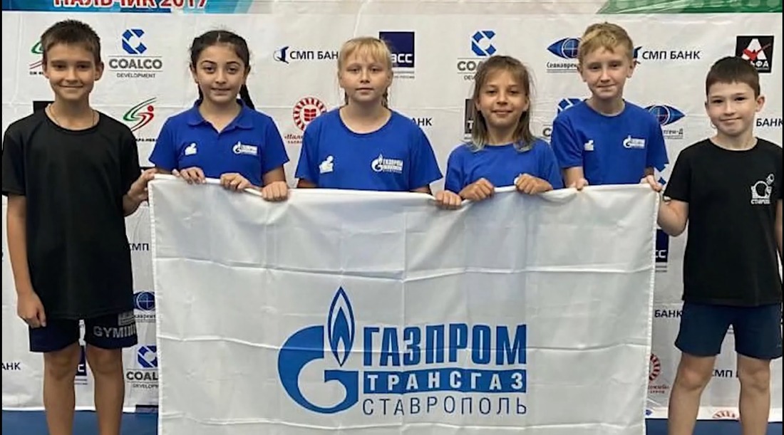Учащиеся МБУ СШ по теннису города Ставрополя.