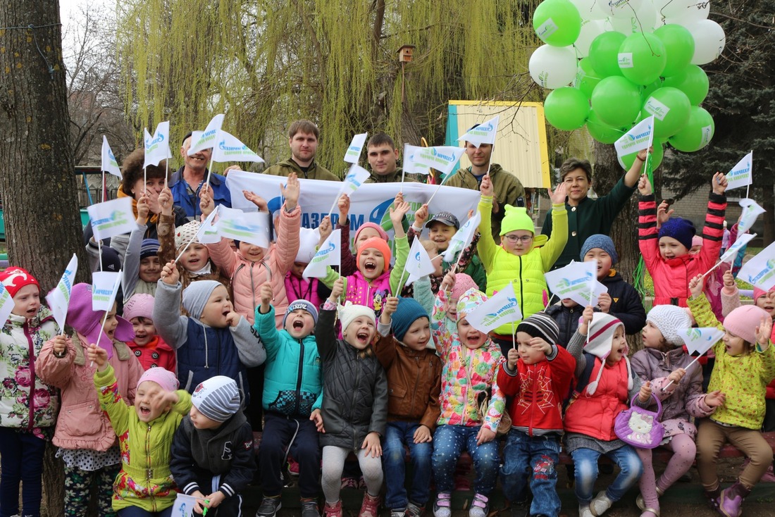 Акция «Помоги пернатым» в детском саду «Золотая рыбка» г. Георгиевска Ставропольского края.