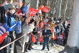 За факелоносцем из Ставрополя следят сотни зрителей
