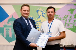 «Лучший специалист по информационным технологиям» — Андрей Елагин (справа).