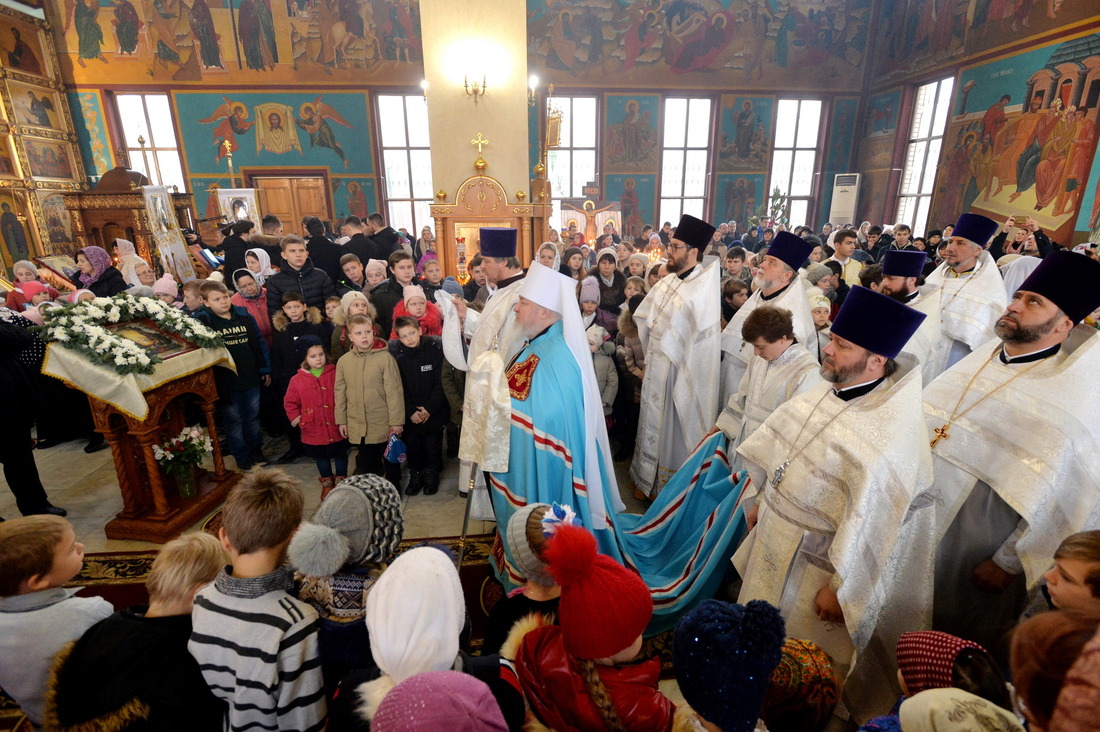 Праздничную службу провел митрополит Ставропольский и Невинномысский Кирилл