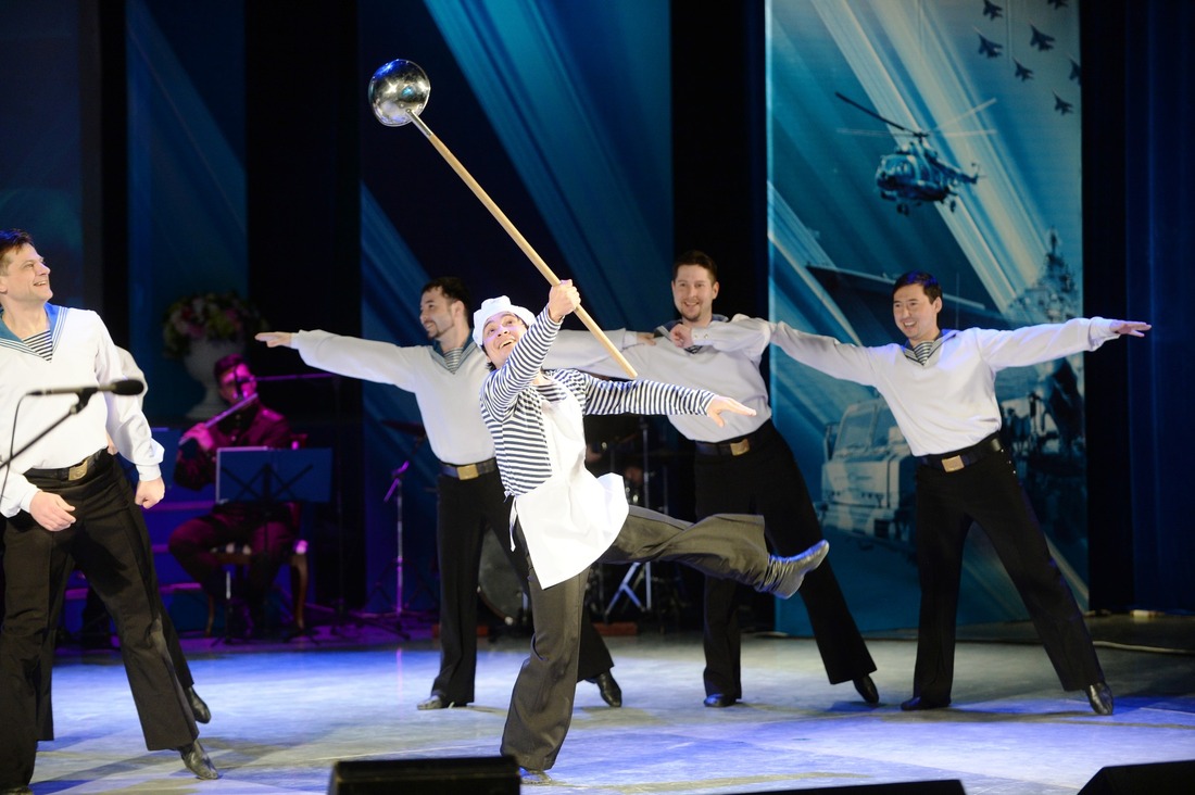 Выступление Астраханского государственного ансамбля песни и танца