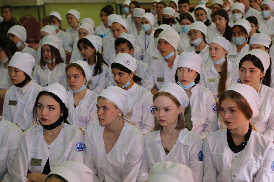 Урок мужества в медицинском колледже города Астрахани
