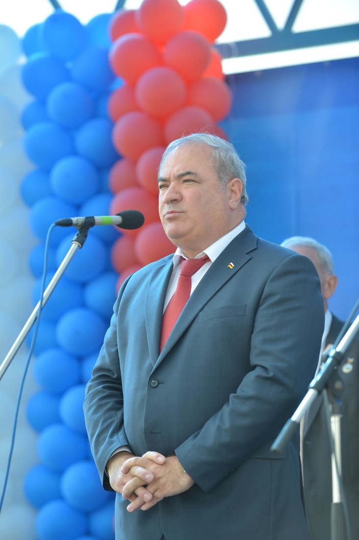 Председатель Правительства Республики Южная Осетия Доменти Кулумбегов