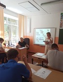 Разъяснительная беседа в школе поселка Рыздвяного Ставропольского края. Фото Елены Алферовой