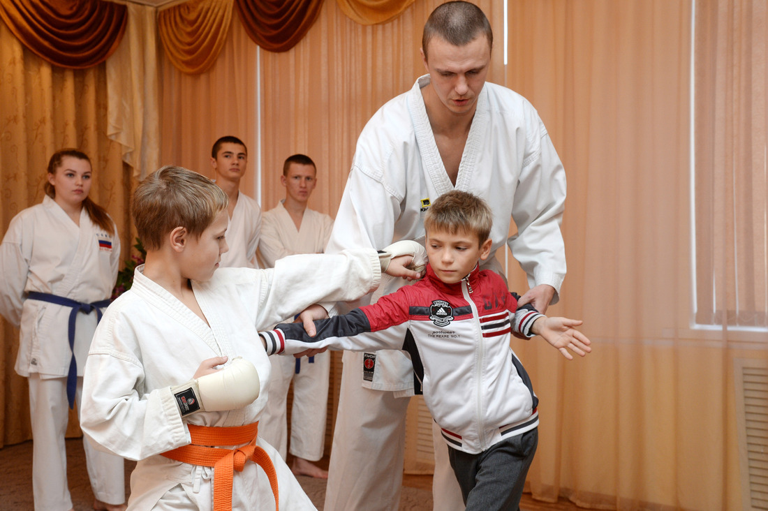 Мастер-класс по карате для воспитанников детского дома №4 "Солнышко".