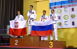 Евгений Молчанов (крайний справа) — бронзовый призер чемпионата Европы
