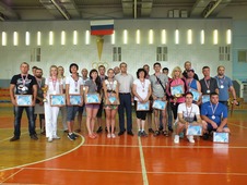 Победители и призеры соревнований с заместителем генерального директора по управлению персоналом Денисом Стороженко
