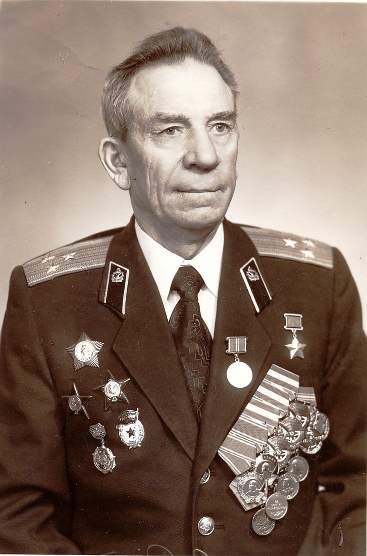 Герой Советского Союза Павел Афанасьевич Лещенко