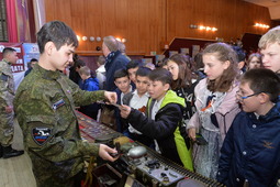 Выставка экспонатов времен Великой Отечественной войны. Фото Андрея Тыльчака