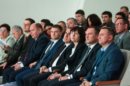 Почетные гости церемонии. Фото пресс-службы СКФУ