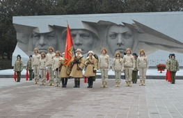 Торжественный митинг прошел у мемориала "Огонь Вечной Славы"