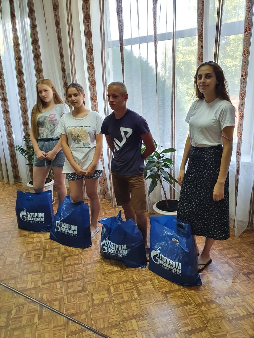Выпускники детского дома поселка Солнечнодольска