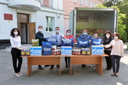 Участники и организаторы благотворительной акции в с. Подлужном Ставропольского края