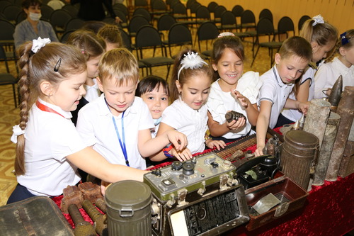 Урок мужества в средней общеобразовательной школе № 9 города Астрахани