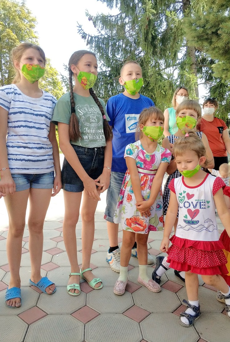 Воспитанники социально-реабилитационного центра для несовершеннолетних  в селе Тищенском