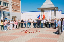 Акция "Свеча Памяти" в Управлении аварийно-восстановительный работ. Фото Дмитрия Адучина