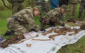 Поисковики обнаружили останки советского солдата. Фото Николая Буняева