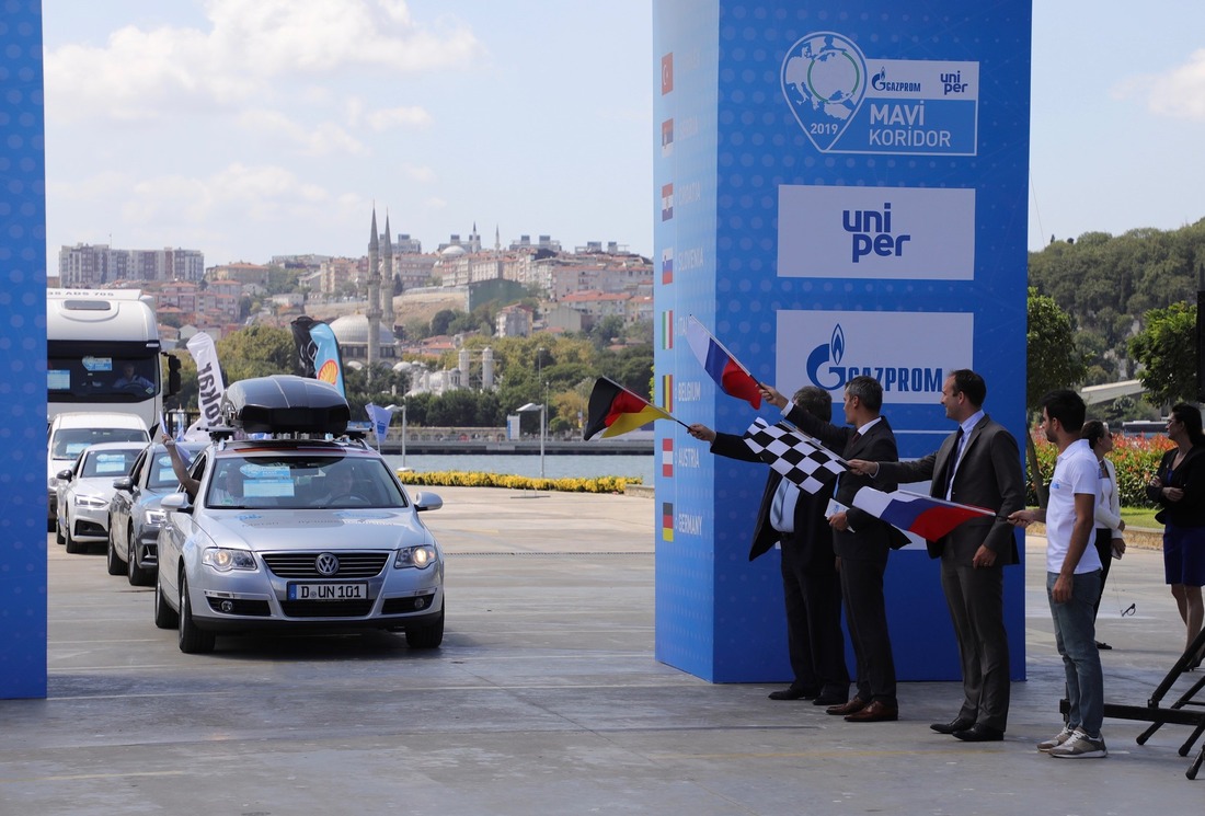 Старт автопробега "Голубой коридор — газ в моторы 2019"