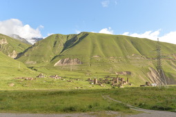 В горах Северной Осетии — Алании