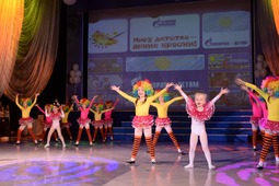 Гостей праздника приветствует творческий коллектив Дворца культуры и спорта ООО "Газпром трансгаз Ставрополь"