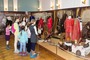 Ребята осматривают экспозиции Астраханского краеведческого музея