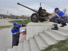 Памятник «Пушка боевой славы воинам, защищавшим Кавказ в годы Великой Отечественной войны 1941-1945 годов» в поселке Калининский Моздокского района Республики Северная Осетия — Алания.