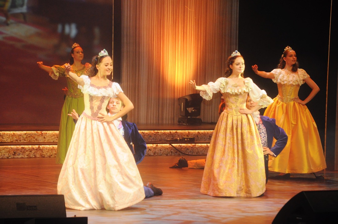 На сцене государственного концертного зала «Башкортостан» выступили лучшие творческие коллективы республики.