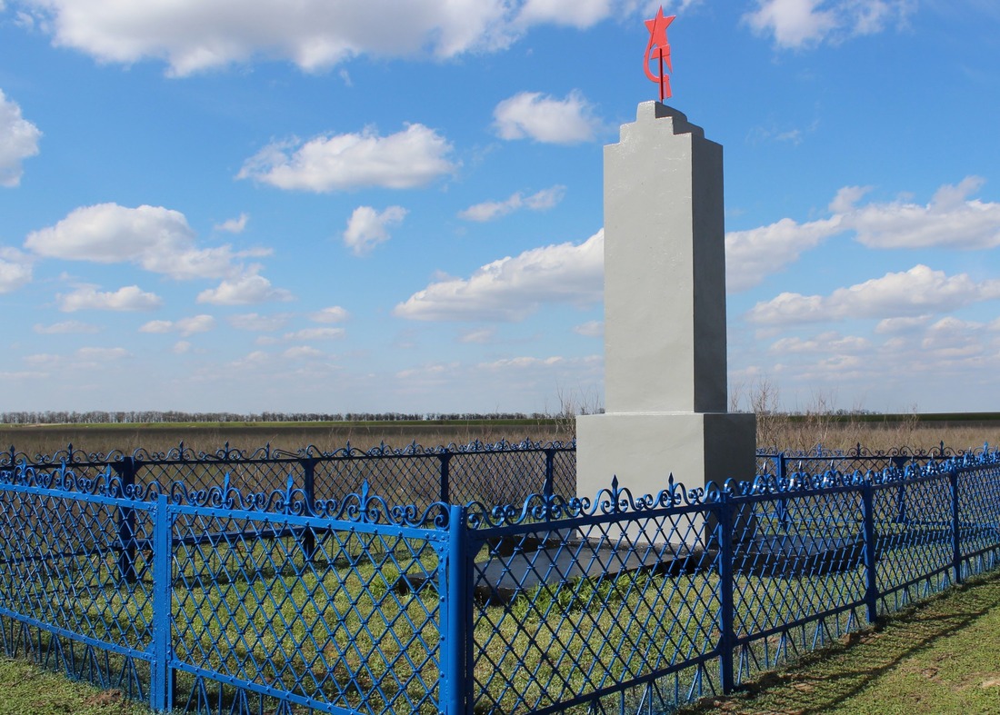 Братская могила в Ростовской области