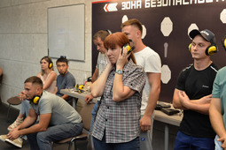 Участники турнира в ожидании своей очереди. Фото Андрея Тыльчака