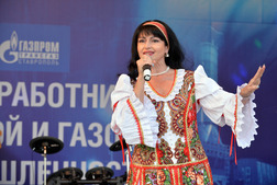 Поет Ирина Литвинова. Фото Андрея Тыльчака