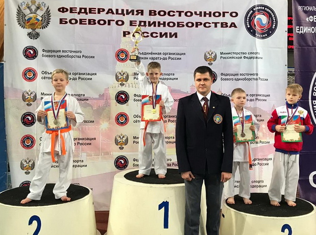 Савелий Сатарин (1 место) и Иван Жиженко (2 место) — призеры первенства России по сетокан карате-до 2019 года